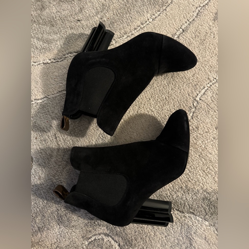 Louis Vuitton Black Suede Ankle Boots size 37